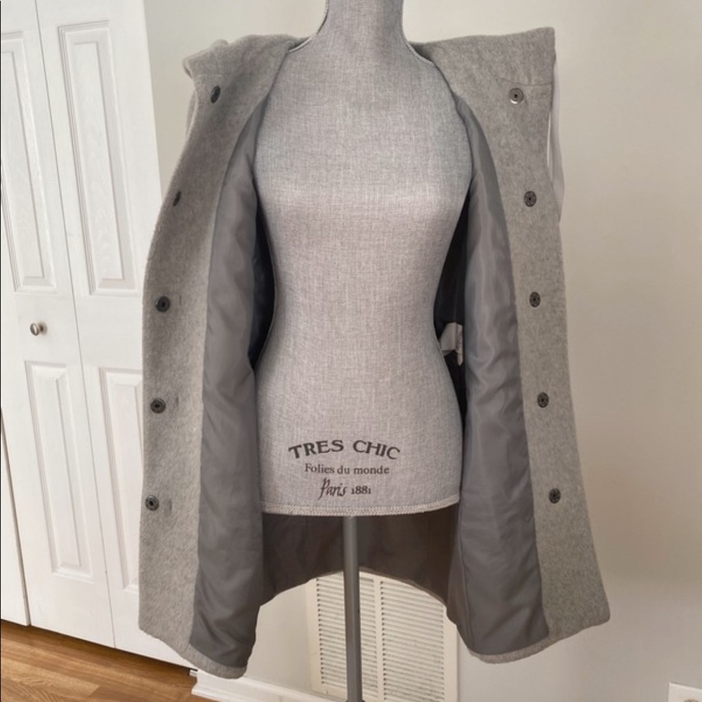 Grey coat - Picture 4 of 5